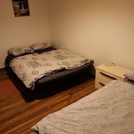 Apartment Jarun Comfort Zagreb Exterior foto